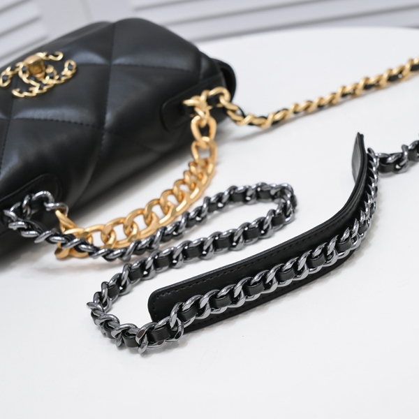 シャネルバッグ素材ディテール